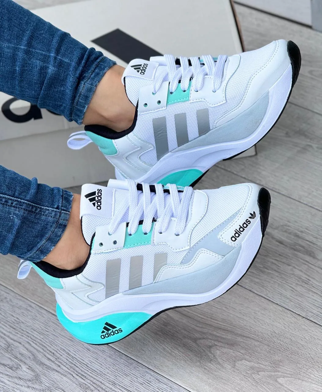 Tenis Adidas Bounce 2.0 Blanco/Turquesa